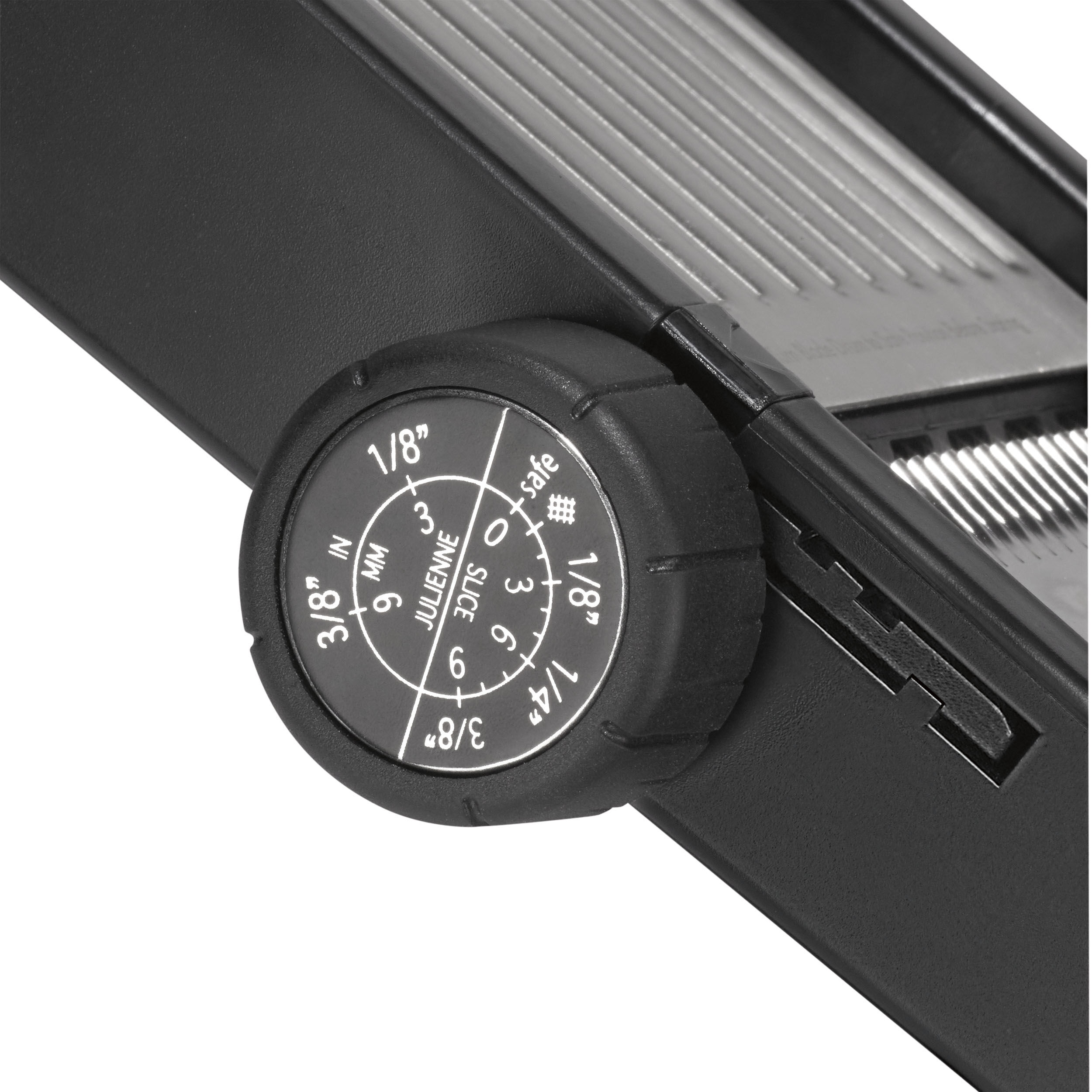 d740879d7d3d917de26ca85583d5de40